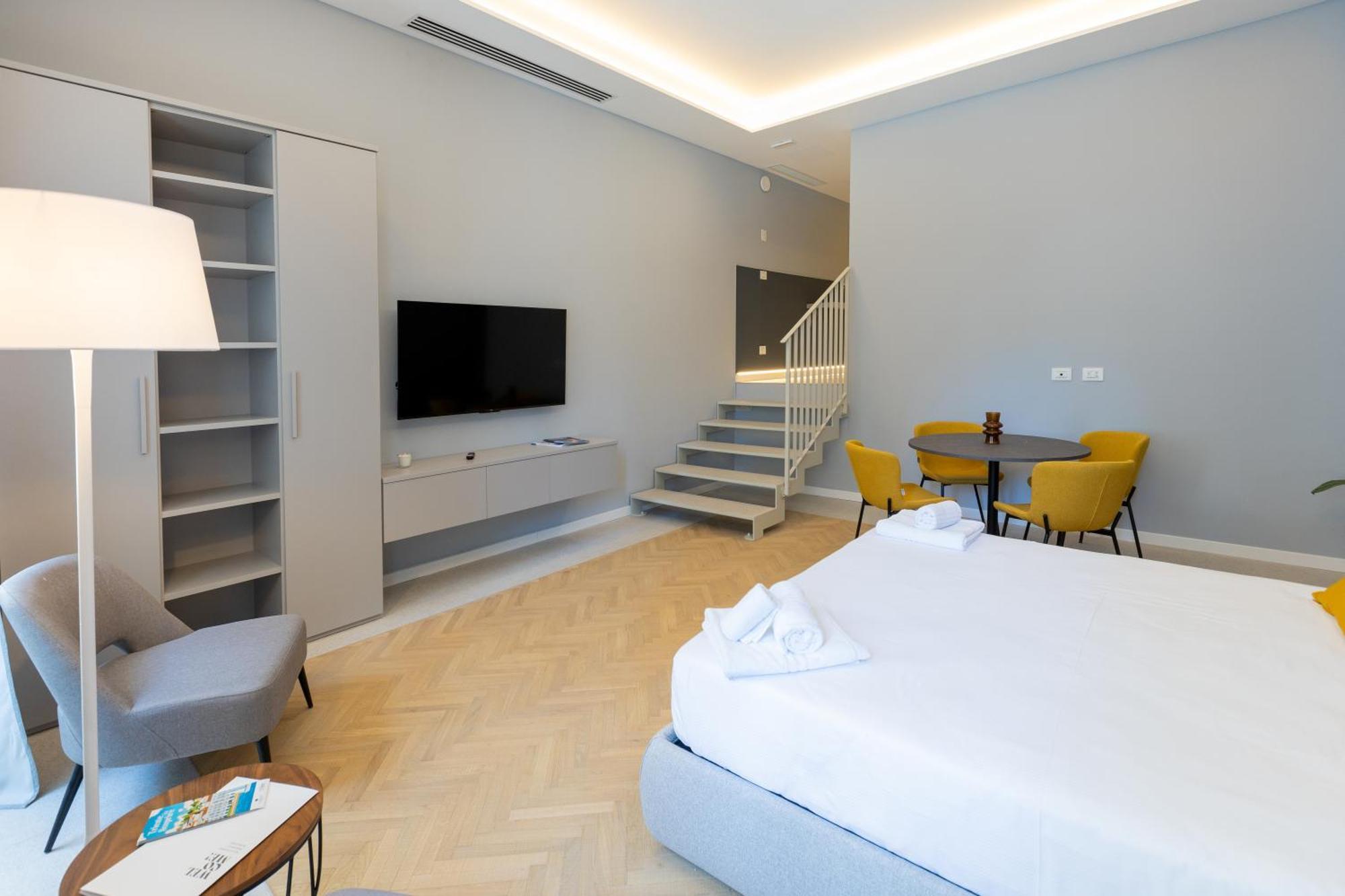 Teatro Romano Exclusive Suites Trieste Luaran gambar