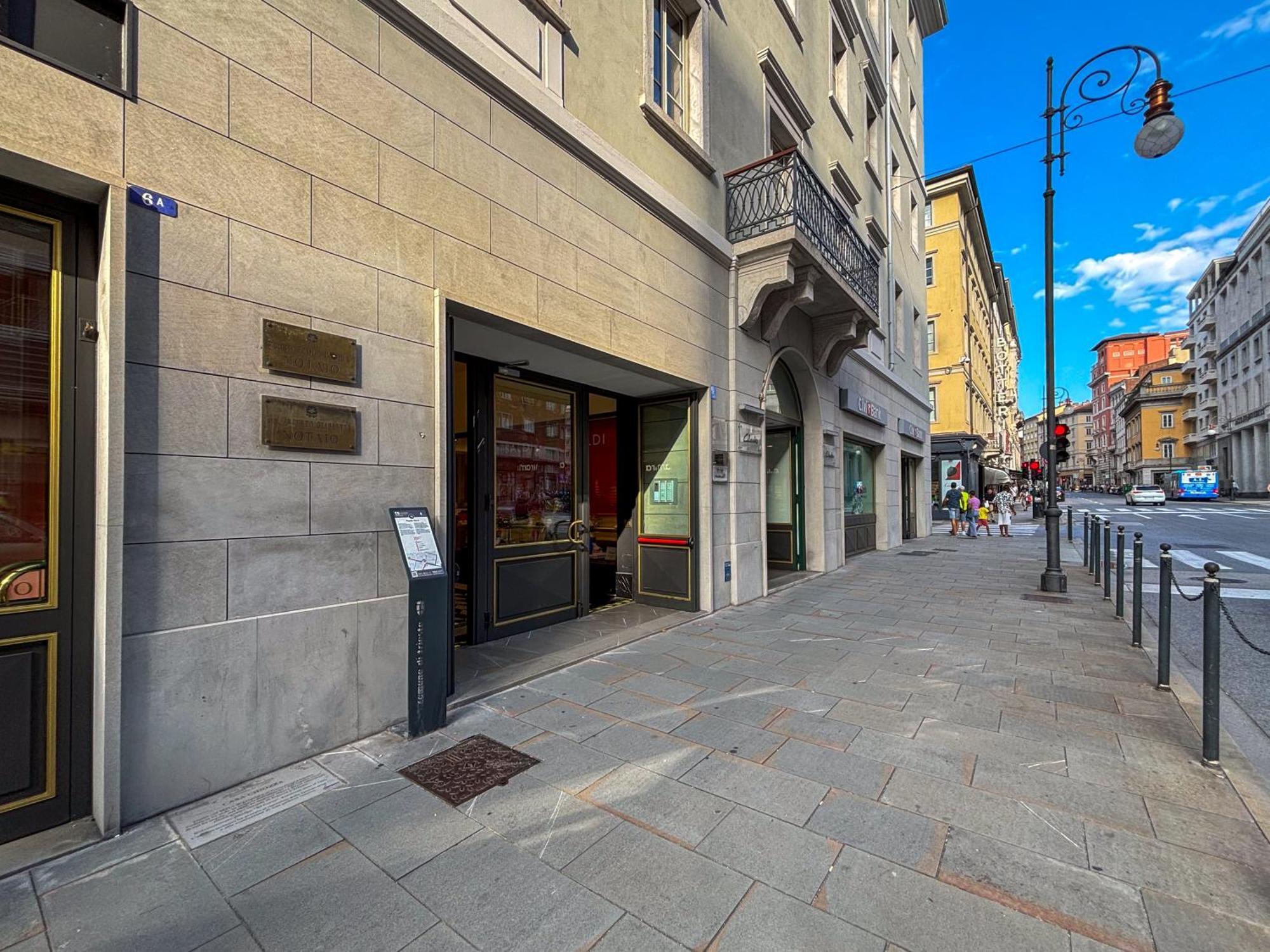 Teatro Romano Exclusive Suites Trieste Luaran gambar