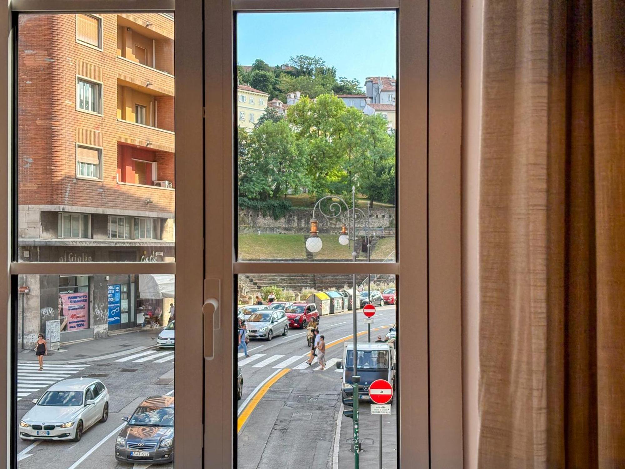 Teatro Romano Exclusive Suites Trieste Luaran gambar